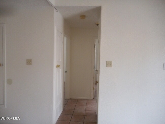 Building Photo - 1538 Rebecca Ann Dr