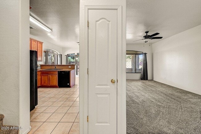 Building Photo - 2600 E Springfield Pl