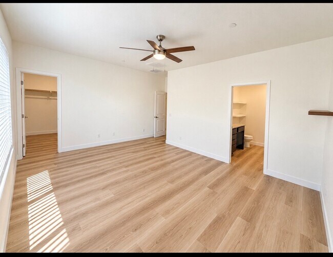 Building Photo - 16835 Desert Star St