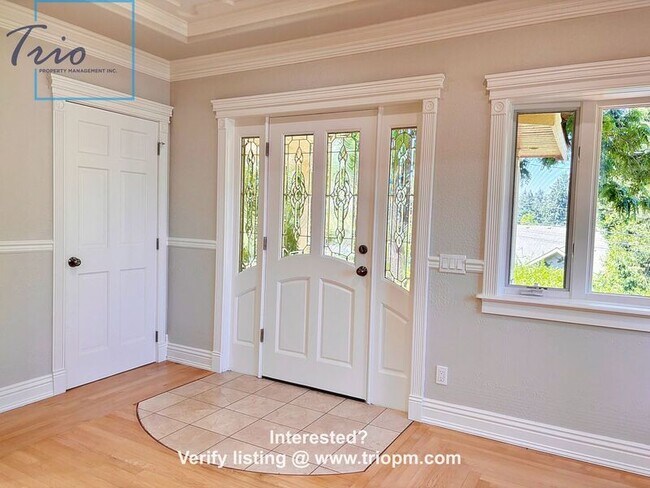 Building Photo - 2693 Chula Vista Dr