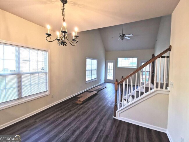 Building Photo - 2328 Suwanee Pointe Dr