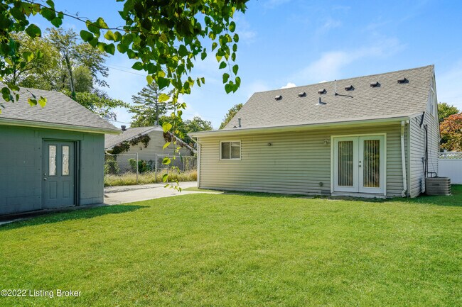 Building Photo - 9335 Donerail Way