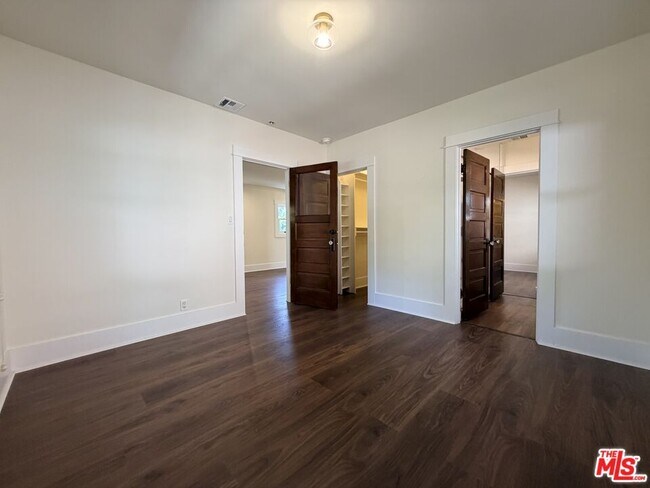 Building Photo - 1351 N McCadden Pl