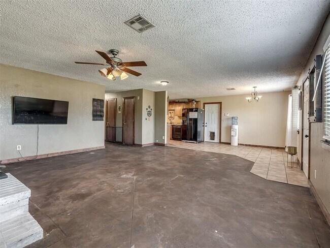 Building Photo - 935 Pendergraft Way