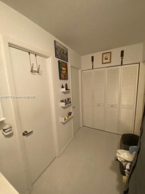 Building Photo - 401 Golden Isles Dr