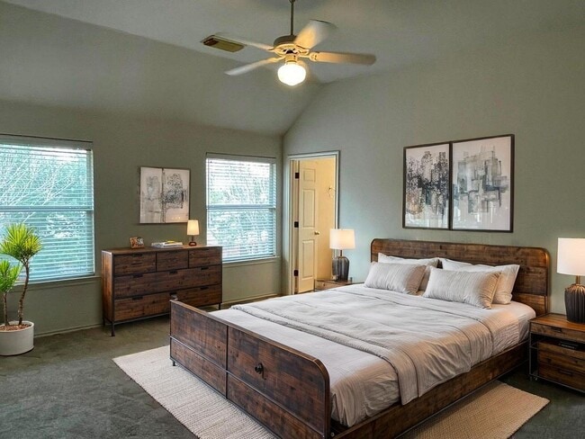 Building Photo - Spacious open floor plan with this desirab...