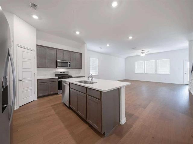 Building Photo - 104 Anson Dr