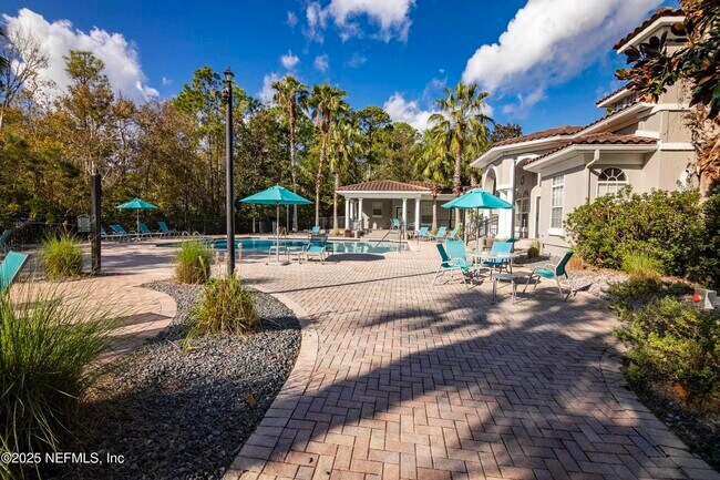Building Photo - 305 N Villa San Marco Dr