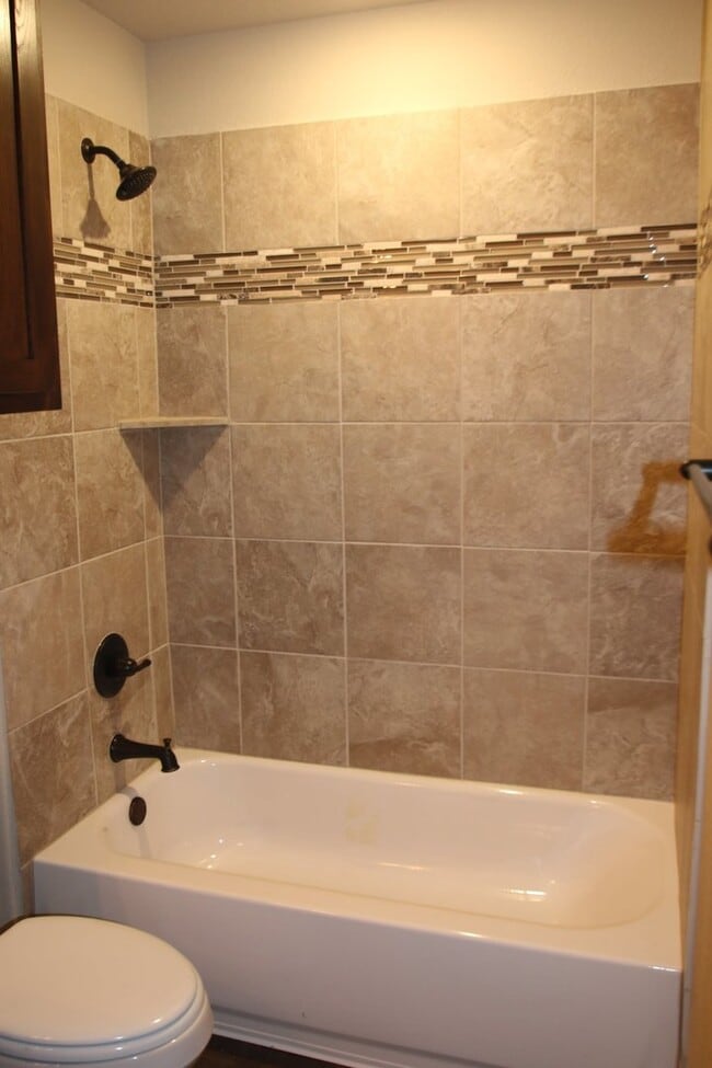 Building Photo - 1324-1328 White Sand Dr