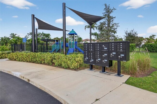 Building Photo - 2722 NW 87th Ter