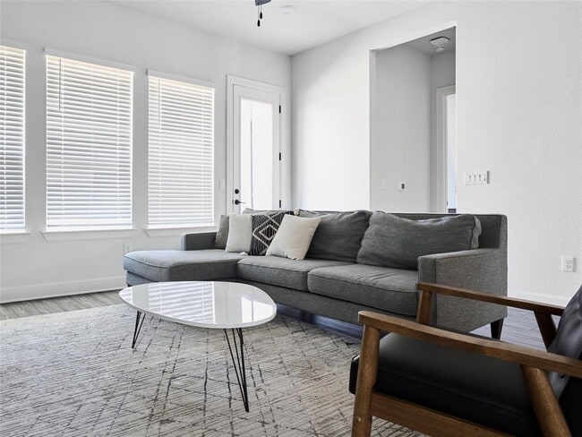 Building Photo - 4707 Sea Salt Dr