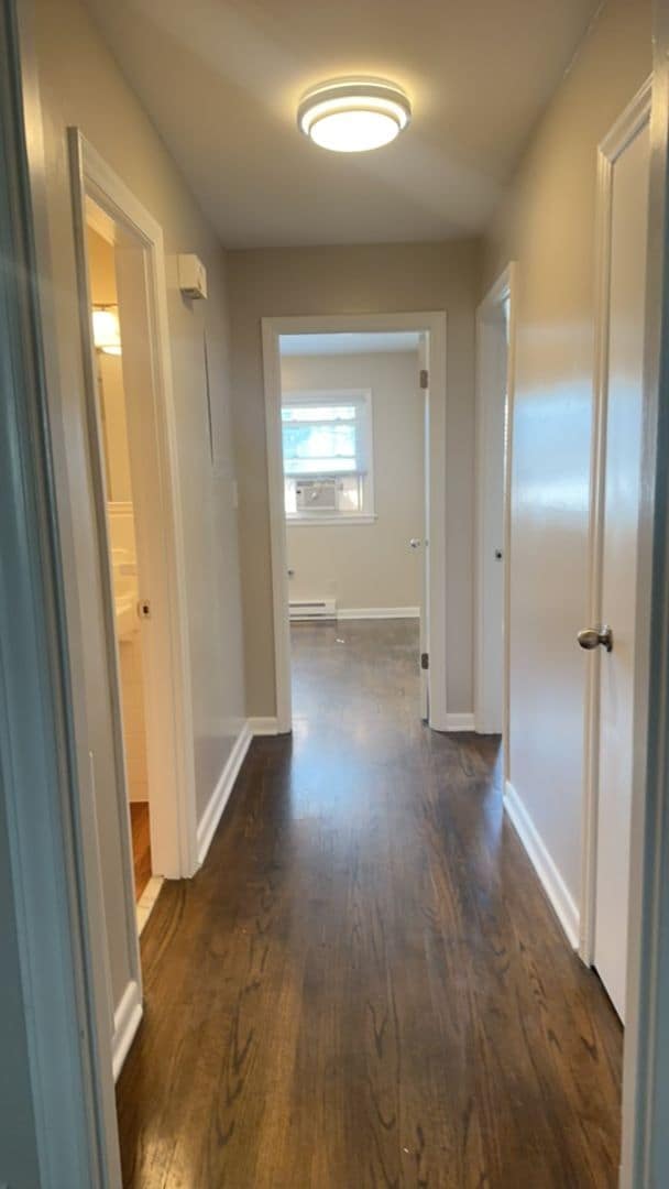 Building Photo - Awesome 2BR/1Bathroom Apartment in popular LAKEWOOD near Duke University!