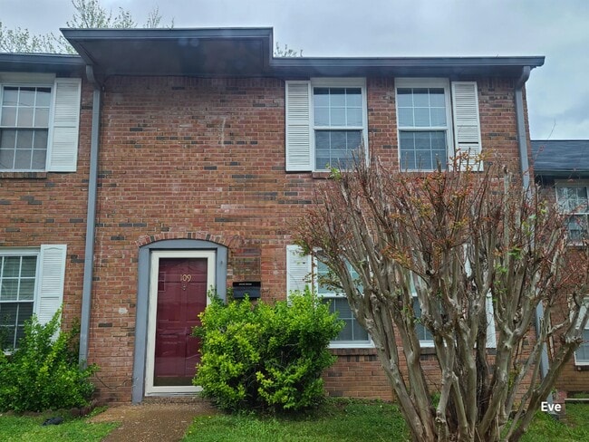 Primary Photo - 5510 Country Dr