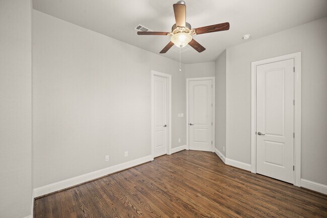 Building Photo - 1227 Creekside Acres Ct