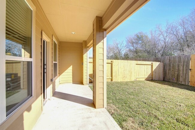 Building Photo - 3967 Lexington Manor Ct