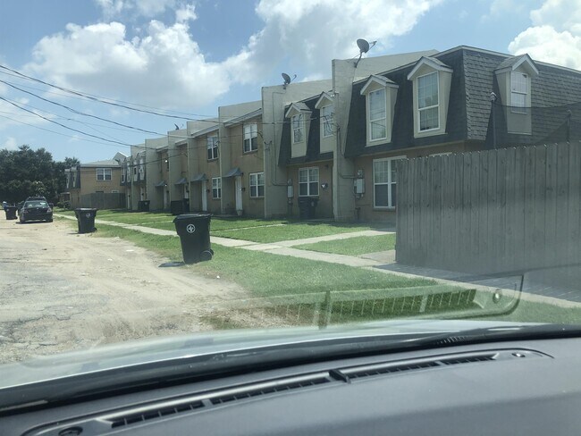 Building Photo - 6234 Arts St