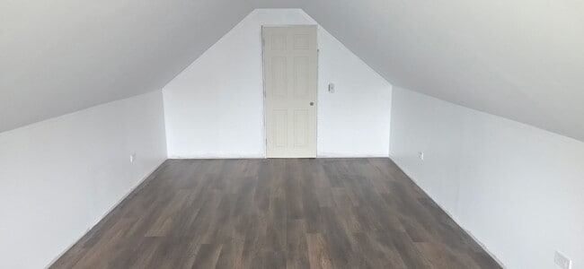 Building Photo - 7131 S Wood St