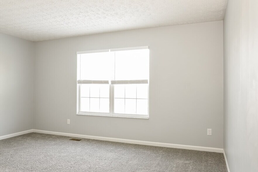 Building Photo - 3963 Genteel Dr