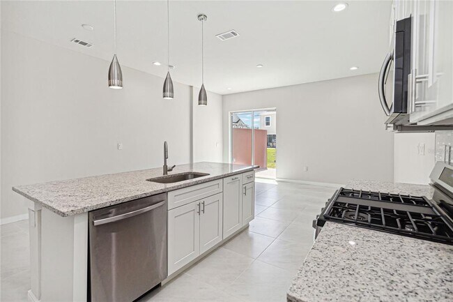 Building Photo - 7554 Sunflower Cir