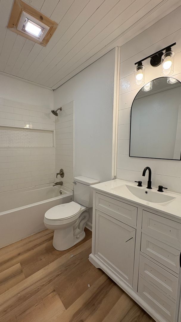 Building Photo - 2312 Coraltree Dr