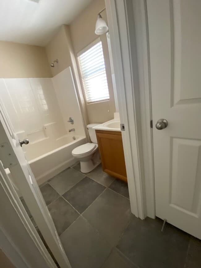 Building Photo - 4 Bedroom Corner Lot