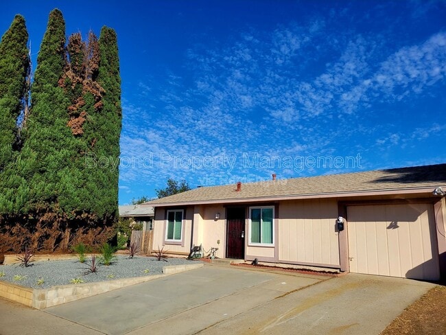 Building Photo - 8740 Flanders Dr