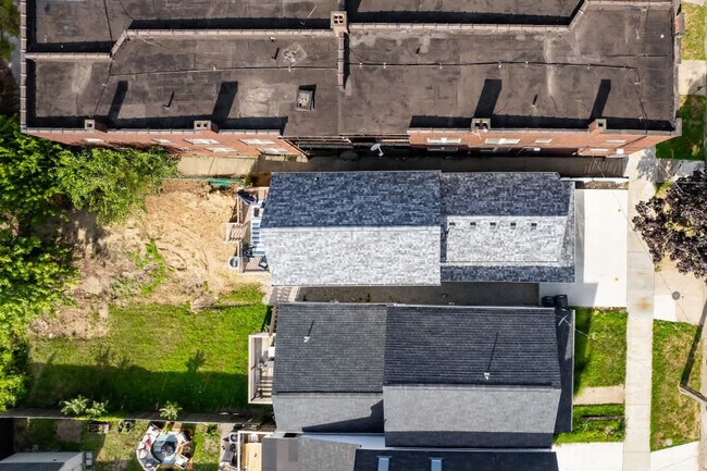 Building Photo - 5602 Tillman Ave