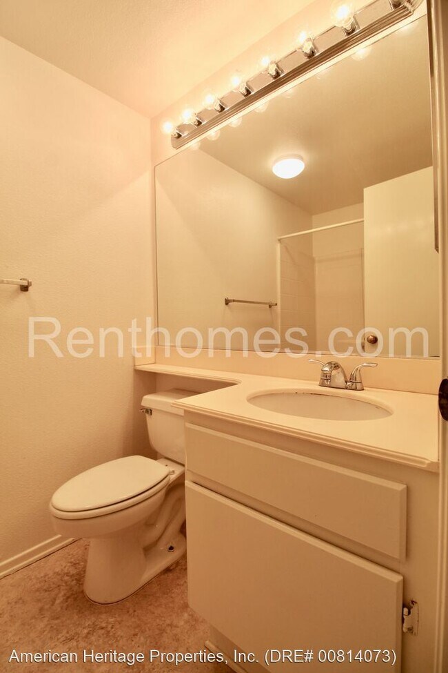 Building Photo - 3 br, 2 bath House - 11215-72 Affinity Court