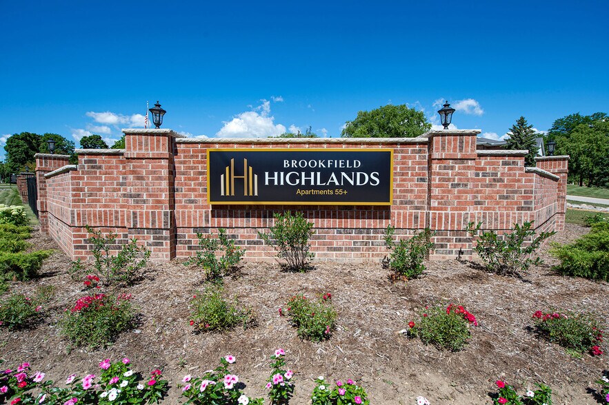 Brookfield Highlands Apartments 55+ 20825 Hunt Cir Waukesha WI