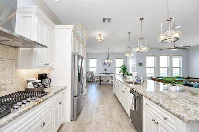Building Photo - 3803 Neptune