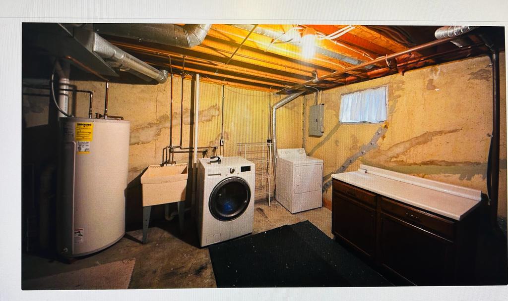 Building Photo - 8051 Hetz Dr