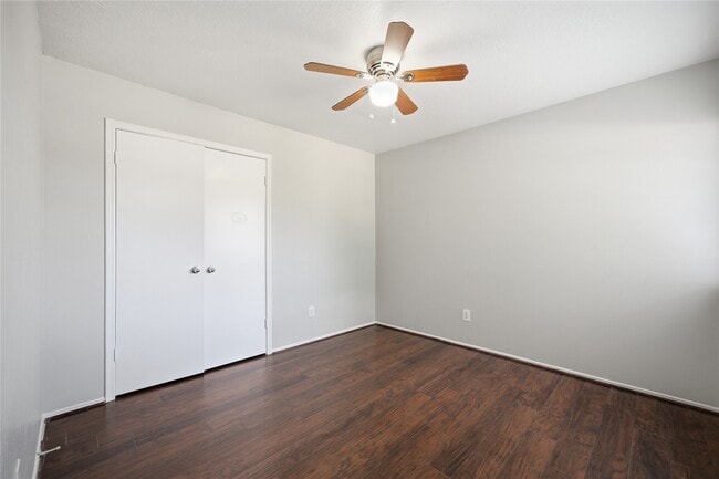 Building Photo - 2034 Greenwest Dr