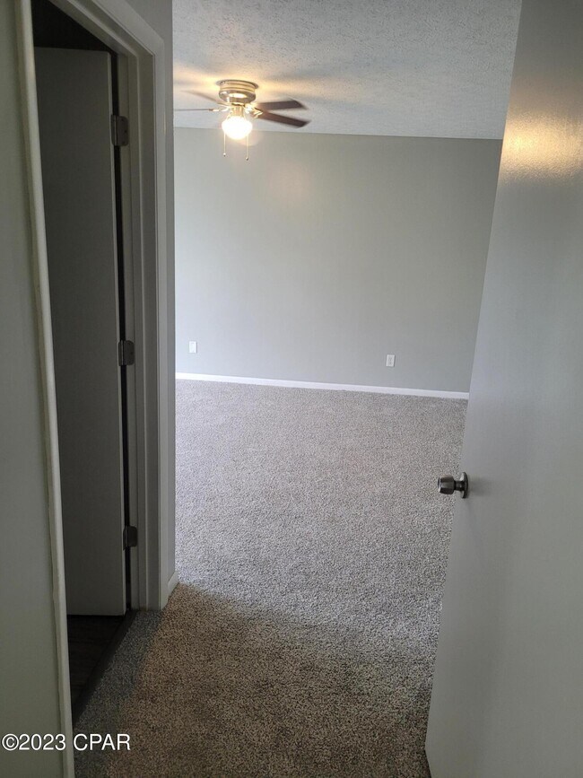 Building Photo - 4083 Woodridge Pl