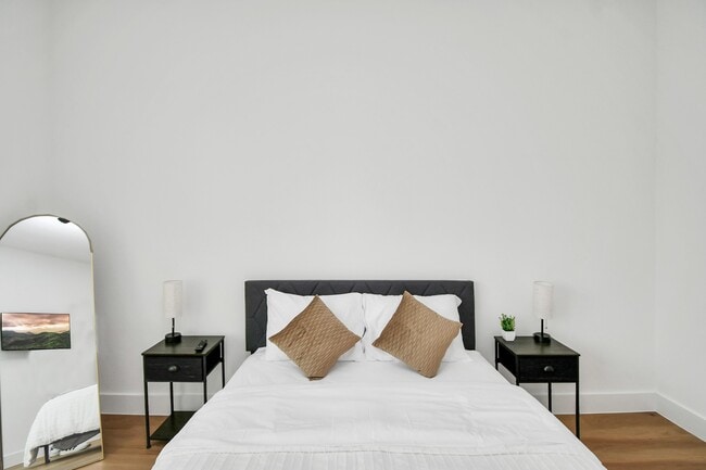 Building Photo - 7129 Sidney St