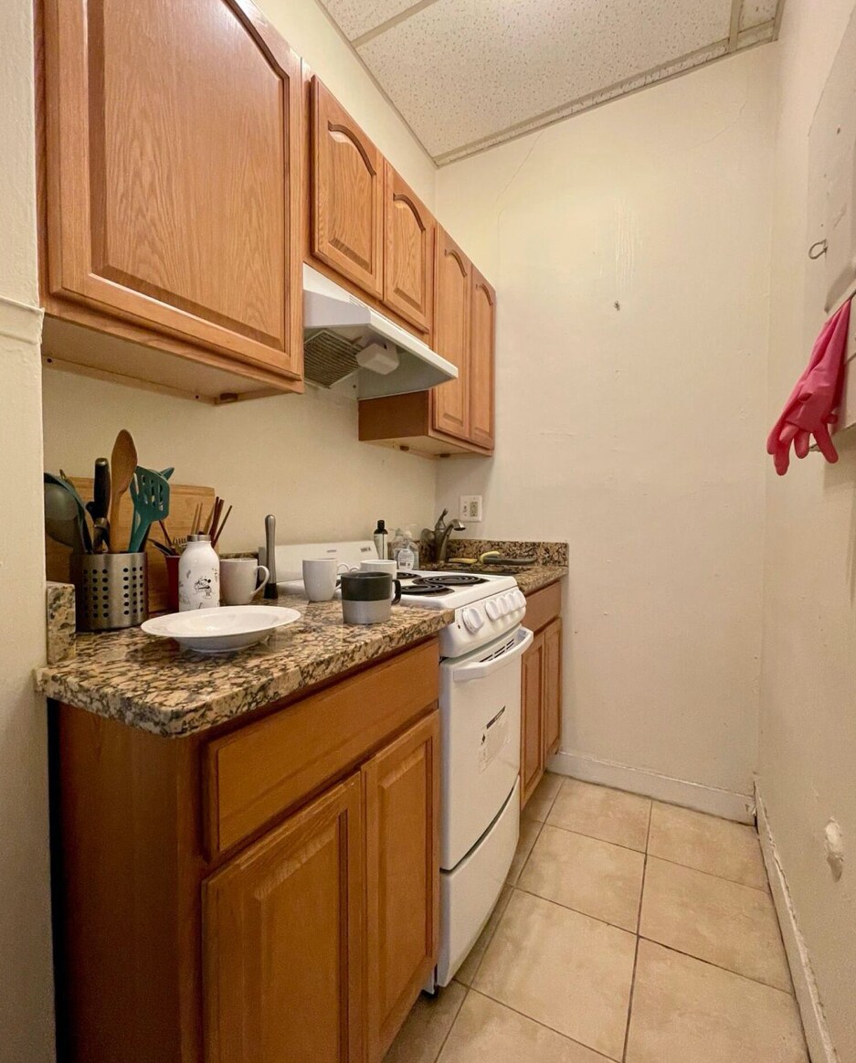 Building Photo - 41 Bay State Rd