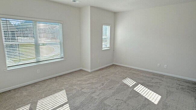 Building Photo - 800 Dundee Wy