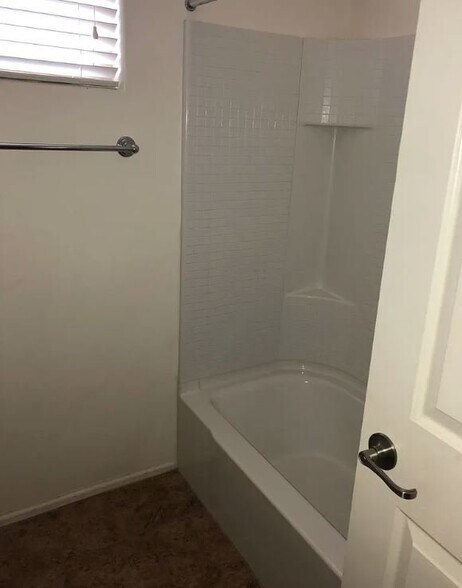 Building Photo - 10450 S Cutting Horse Dr