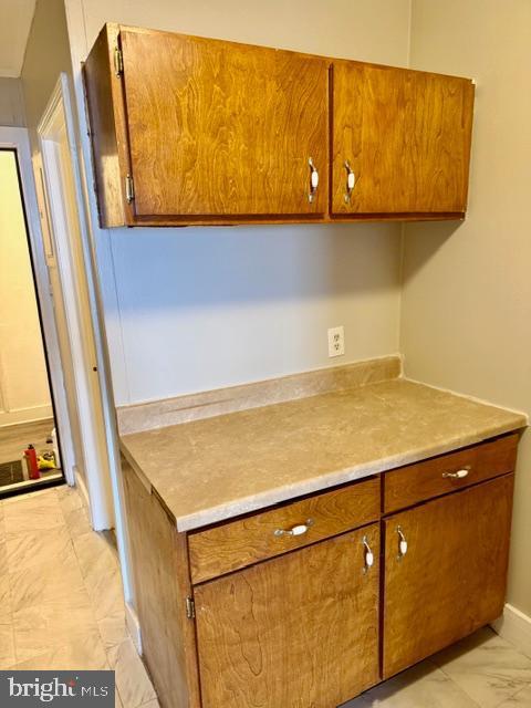 Building Photo - 27 W Main St