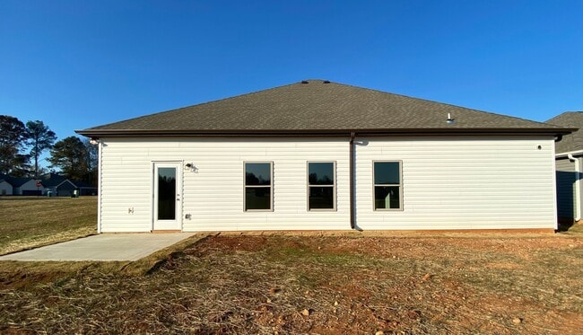 Building Photo - Home for Rent in Weaver AL...COMING SOON!