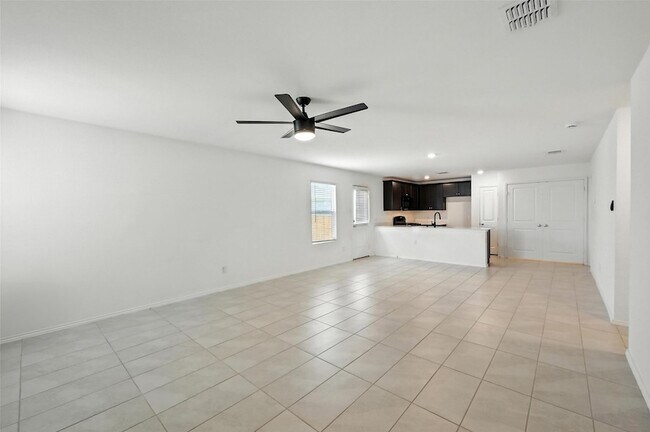 Building Photo - 2733 Slatewood Dr