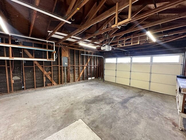 Building Photo - Remodeled 4 bedroom with central A/C and 2 car garage!