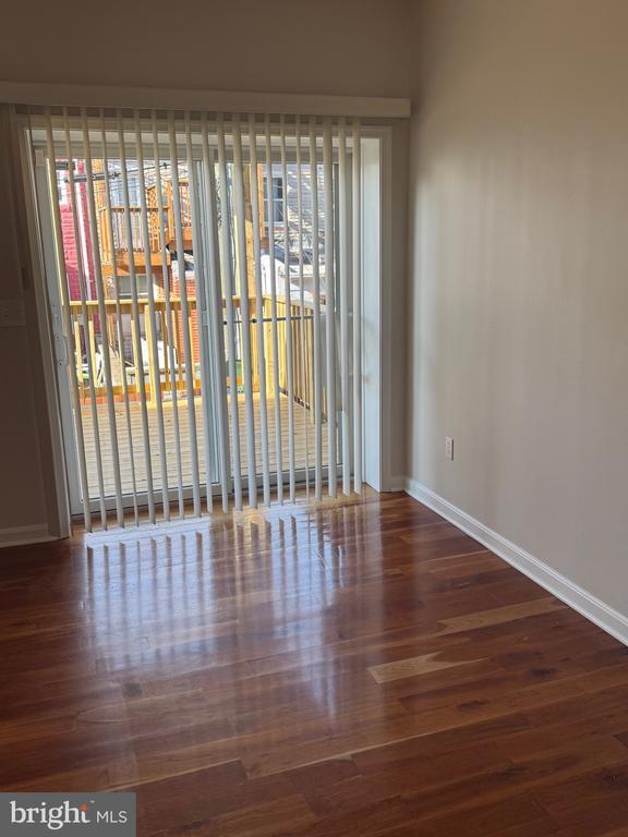 Building Photo - 606 S Belnord Ave