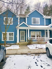 Building Photo - Gorgeous 2 BR/2.5 BA Condo in Ellicott City!