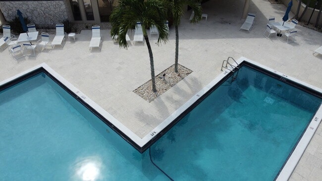 Building Photo - 147 Deer Creek Blvd