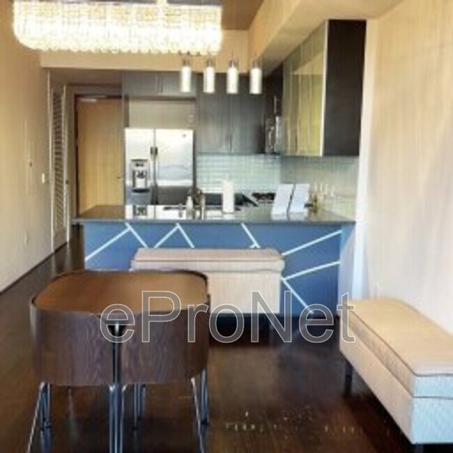 Building Photo - 353 E Bonneville Ave