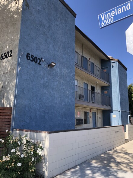 Building Exterior - 6502 Vineland Apartments