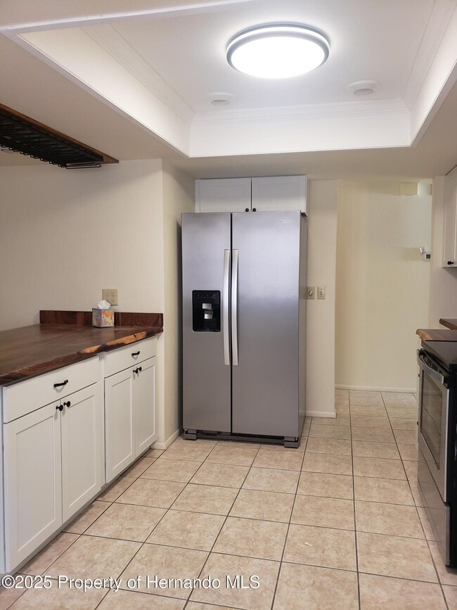 Building Photo - 7431 Flyway Dr