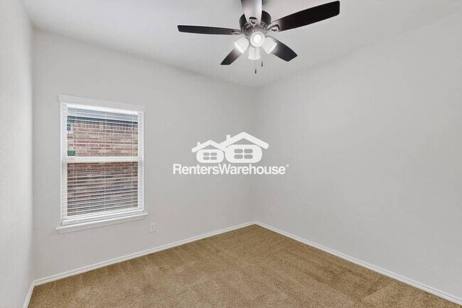 Building Photo - MOVE IN READY - 3BED/2BATH - HASLET, TEXAS