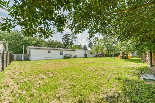 Building Photo - 33205 Wedgewood Dr