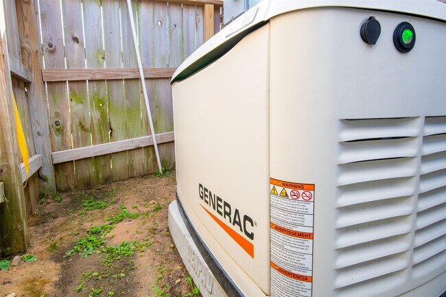 Building Photo - 15023 Mulberry Hallow St